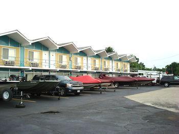 Gray Plaza Motel Benton