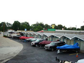 Gray Plaza Motel Benton